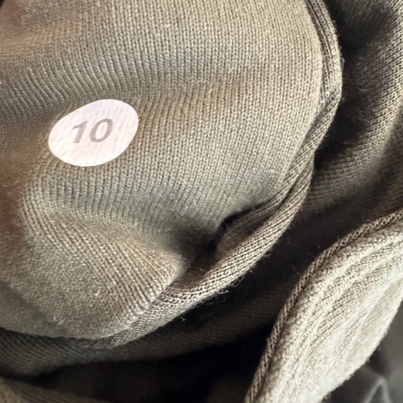 Lululemon Leggings Womens Size 10 Green Sunset Salutation Cropped Loose Fit High - Picture 9 of 9
